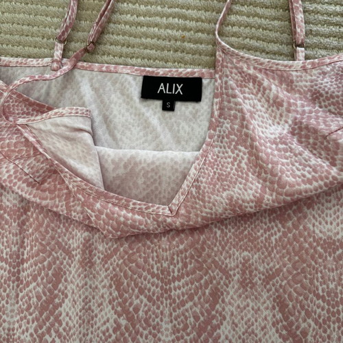 Alix the Label pink sleeveless blouse new, size S