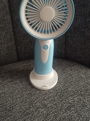 Mini rechargeable fan