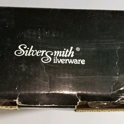 Silversmith silverware Pyrex dish lid new in packaging