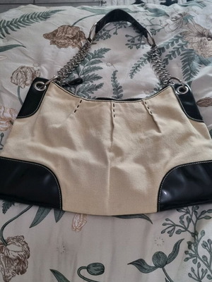 Sisley vintage shoulder bag like new with faint mark