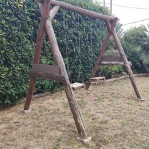 Wooden garden swing like new with 2 seats