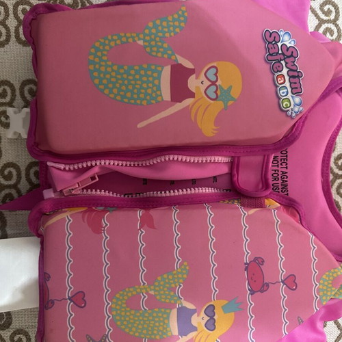Life jacket for girls like new with sea water marks