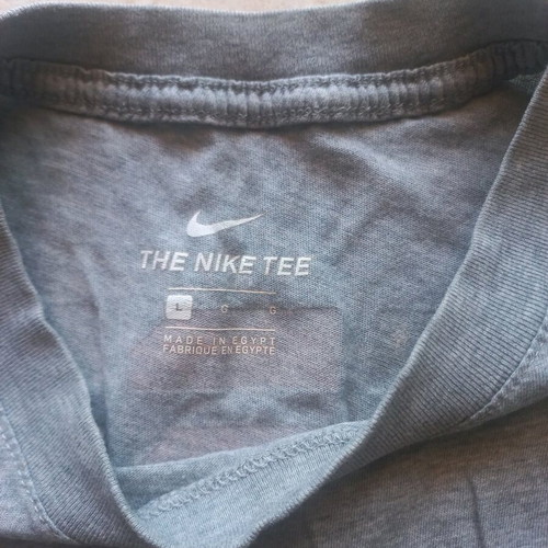 T-shirt Nike FC Barcelona (Barça) "The Nike Tee" μέγεθος L σαν καινούργιο