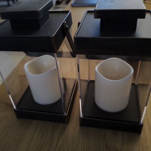 Set of 2 decorative LED lanterns like new, warm light