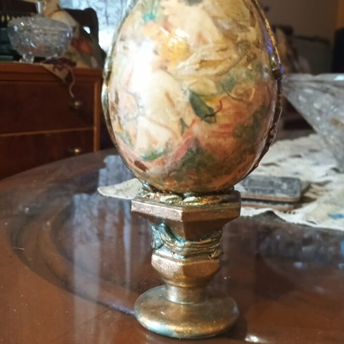 Handmade vintage decorative egg with floral design