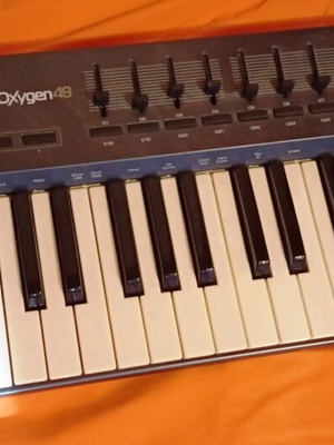 M-Audio Oxygen 49 MIDI Keyboard Controller like new, USB powered