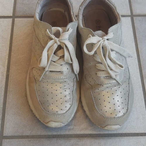Aerostep Women's Sneaker Gold used, size 37