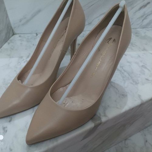 Mourtzi leather pumps like new, beige, size 36