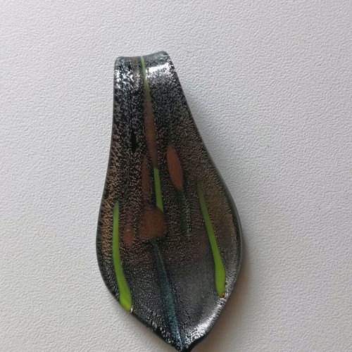 Murano pendant like new in unique shades