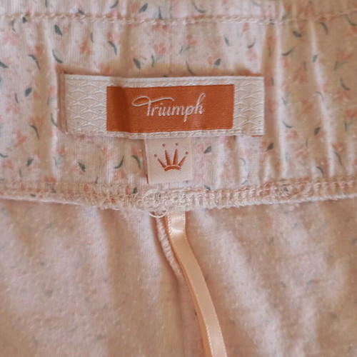 Triumph women's pajama used, size L, rose color