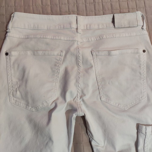 Zara white jeans like new with rips size S