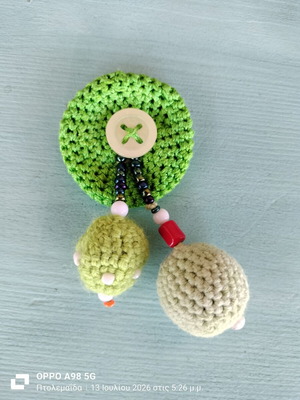 Handmade brooch new, green