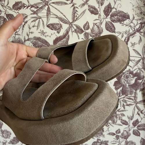 Esiot leather sandals used, size 36, beige