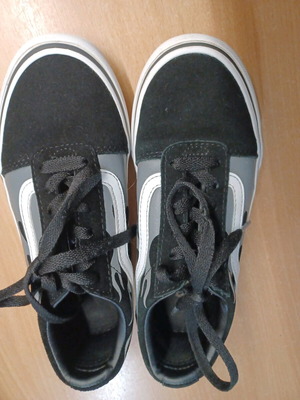 Vans Old Skool νούμερο 33 σαν καινούργια, μαύρα και άσπρα αθλητικά παπούτσια