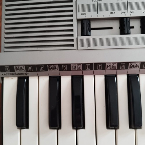 Bontempi Music Partner MS40 vintage electronic keyboard