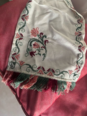 Handmade embroidered table runner 35x80 cm new