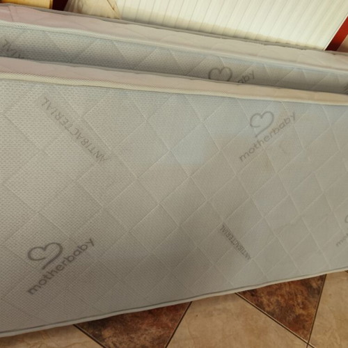 Children's bed with 2 drawers and motherbaby antibacterial mattress, used