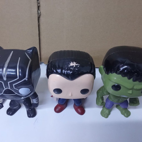 Set of 3 superhero figures, unbranded