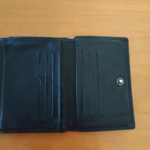 Women's leather wallet used, black with many compartments