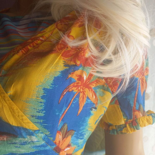 Crop top crossover Zara like new, multicolor with palm pattern