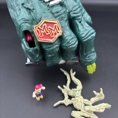 Mighty Max Crushes the Hand Vintage 1994 Bluebird Toys playset like new