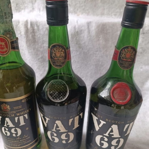 Vat 69 Vintage Whisky Trio sealed, 1970-1990