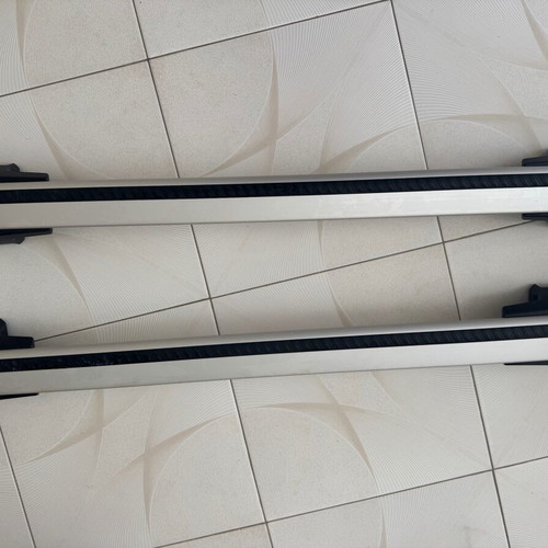 Volvo XC60 Roof Bars 2019 Like New