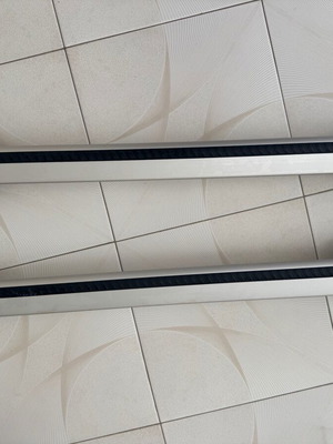 Volvo XC60 Roof Bars 2019 Like New
