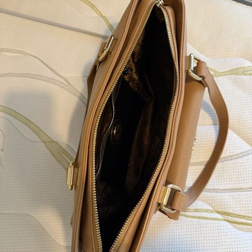 Moschino tote bag like new, tabac color with pockets