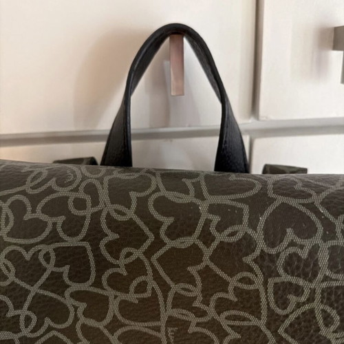 Kem backpack like new, green, spacious design