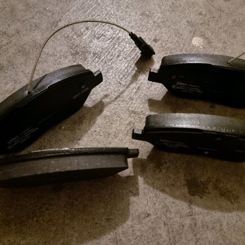 Valeo Front Brake Pads Set With Cable Alfa Romeo Mito New