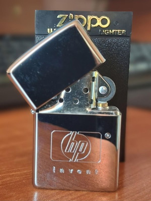 Zippo 250 High Polish Chrome με λογότυπο HP καινούργιο