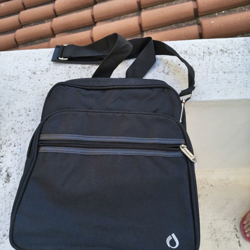 Diplomat shoulder bag like new, black, durable nylon