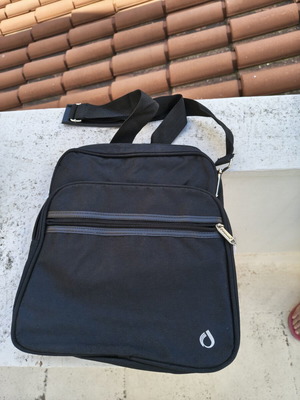 Diplomat shoulder bag like new, black, durable nylon