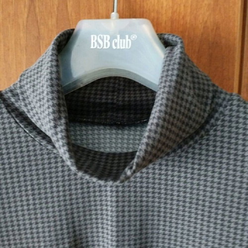 Women's long-sleeve petit check blouse like new, size M, gray