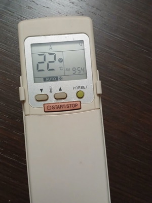 Τηλεχειριστήριο Toshiba WH-H2UE για κλιματιστικό σαν καινούργιο