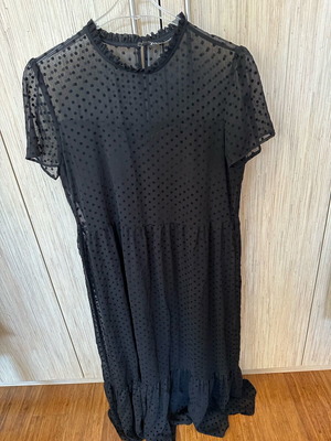 Рокля Zara с точки