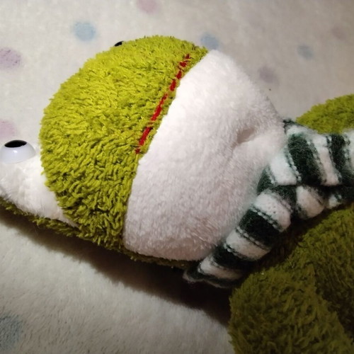 Green Frog Prince plush toy used, 20 cm, Giftable World 2013