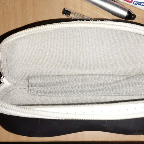 Vogue glasses case used, black, very good condition