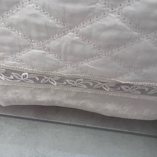 Bridal bed set like new, Crealba