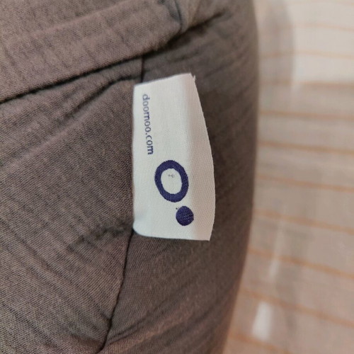 Doomoo Comfy Big Pregnancy and Nursing Pillow like new