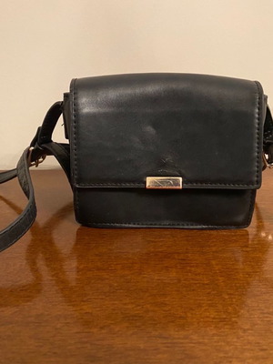 Zara shoulder bag used, black with leather wear