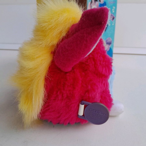 Furby Sherbet 1999 Tiger Electronic new, first generation, pink and blue