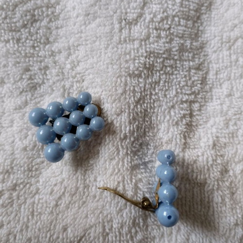 Clip-on blue earrings new
