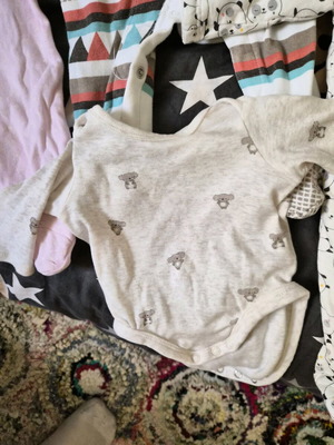 Baby bodysuits like new from zero months