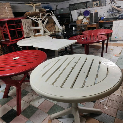 Tables new, pack of 7 pieces