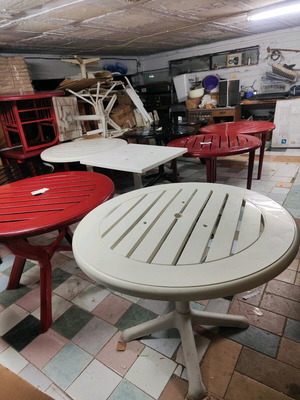 Tables new, pack of 7 pieces