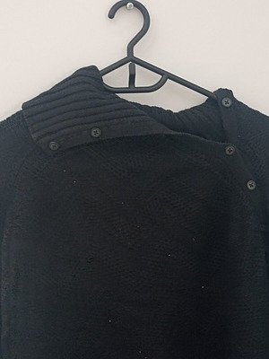 Levi's turtleneck sweater with buttons used, black