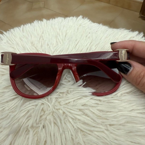 Salvatore Ferragamo women's butterfly sunglasses burgundy like new