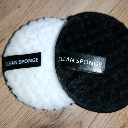 Pack of 2 new makeup remover and facial cleansing sponges